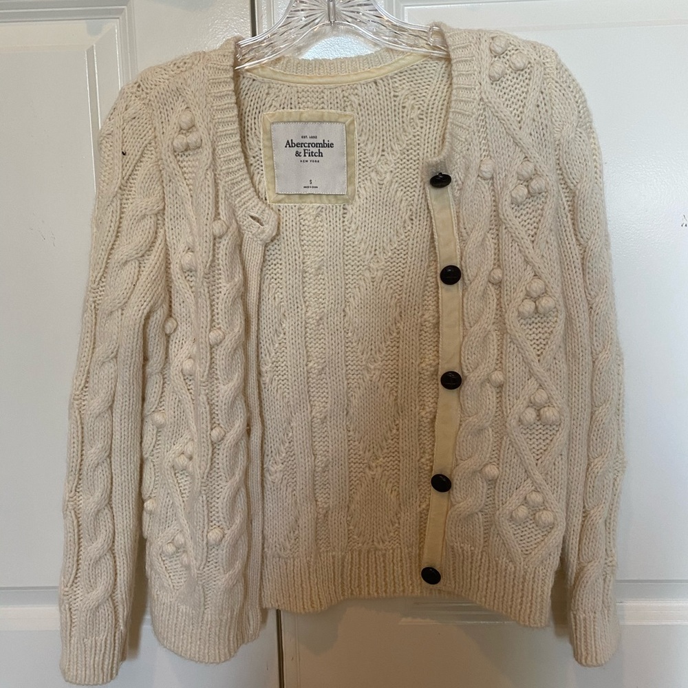Abercrombie & Fitch Cream Knit Cardigan